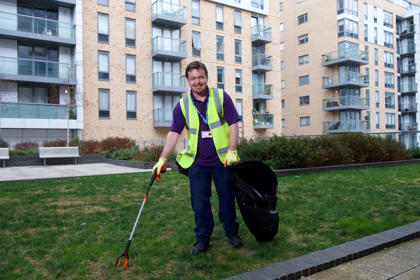 picking litter