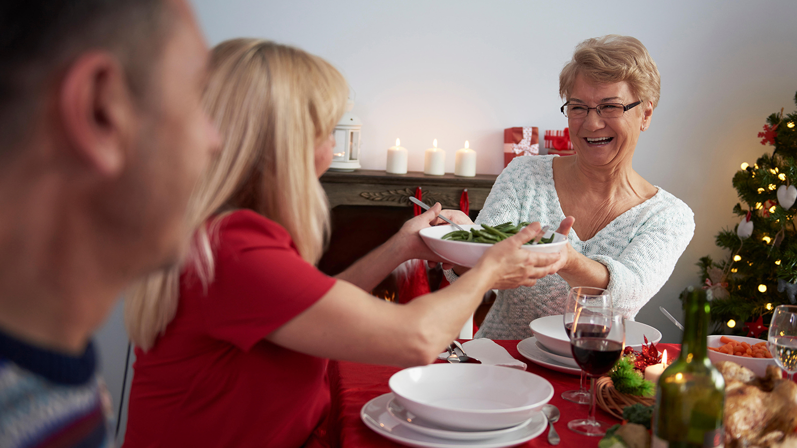 Xmas Dinner Woman Smiling SEO