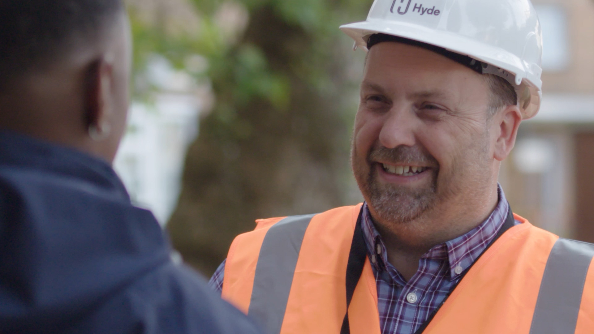 05 Assetmgmt Team Talking