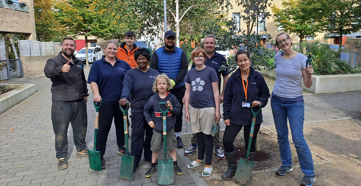 Newcross gardening team 1220x630