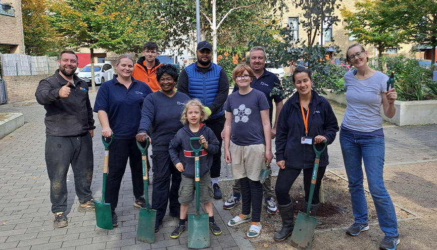 Newcross gardening team 1220x630